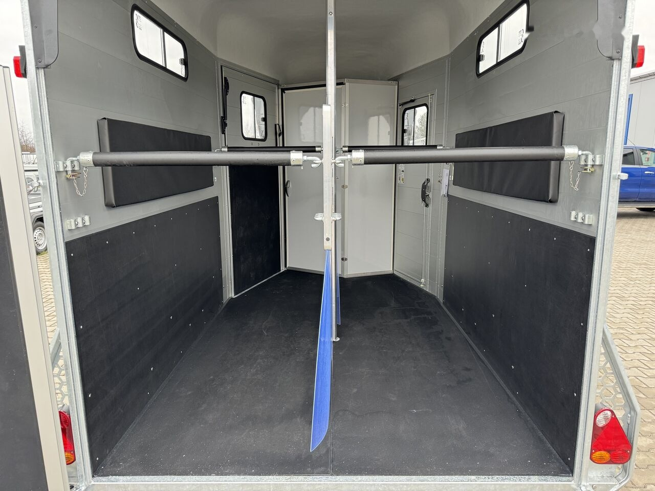 Nieuw Paardentrailer Cheval Liberté Touring Country XL na dwa konie z dużą siodlarnią 2.2T DMC: afbeelding 21