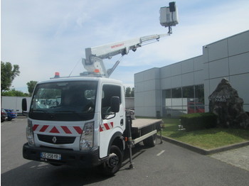 Personenwagen Renault Maxity 2,5L 120