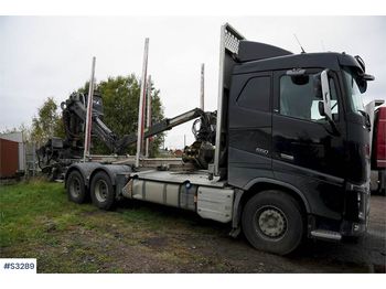 Uitrijwagen VOLVO FH16 550 6x4 Timber Truck with Crane and Trailer: afbeelding 1