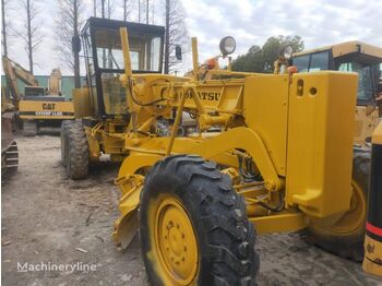 KOMATSU GD623A - grader