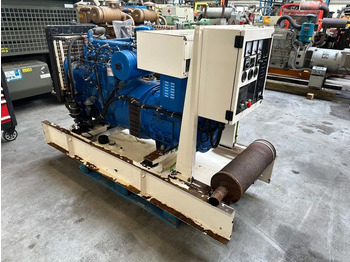 Industrie generator Perkins 4.236 FG Wilson 40 kVA generatorset met ATS automatische netovername: afbeelding 2