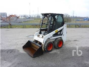 BOBCAT 453 - Schranklader