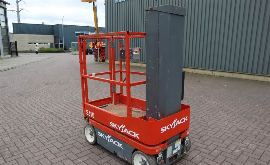Knikarmhoogwerker SkyJack SJ16 Electric, 6,75m Working Height, 227kg Capacit: afbeelding 4