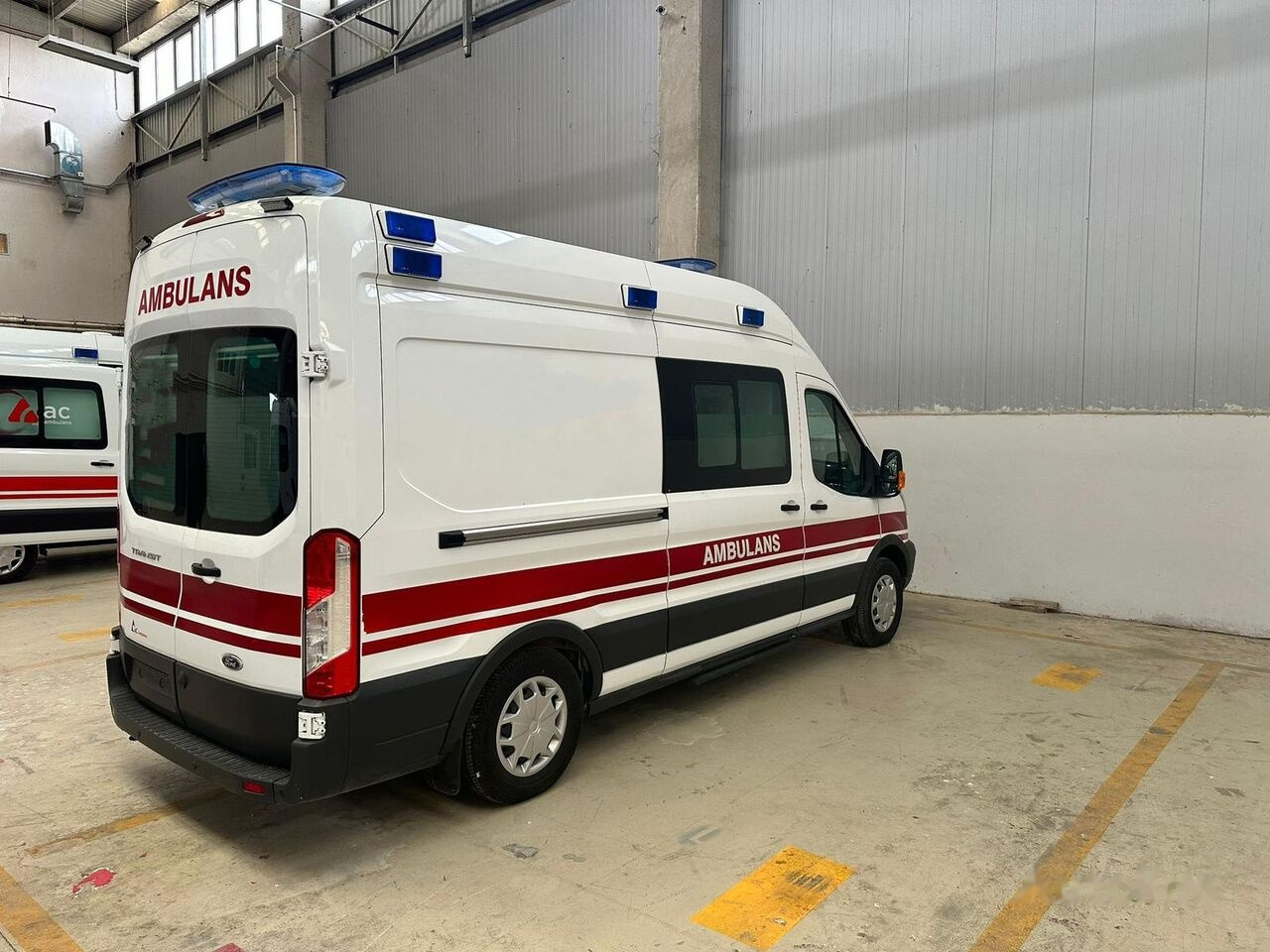 Nieuw Ambulance Ford Transit 410L: afbeelding 3