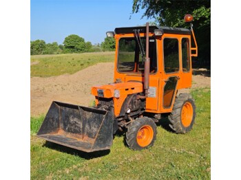 Kubota B7100D - Gemeentelijke tractor
