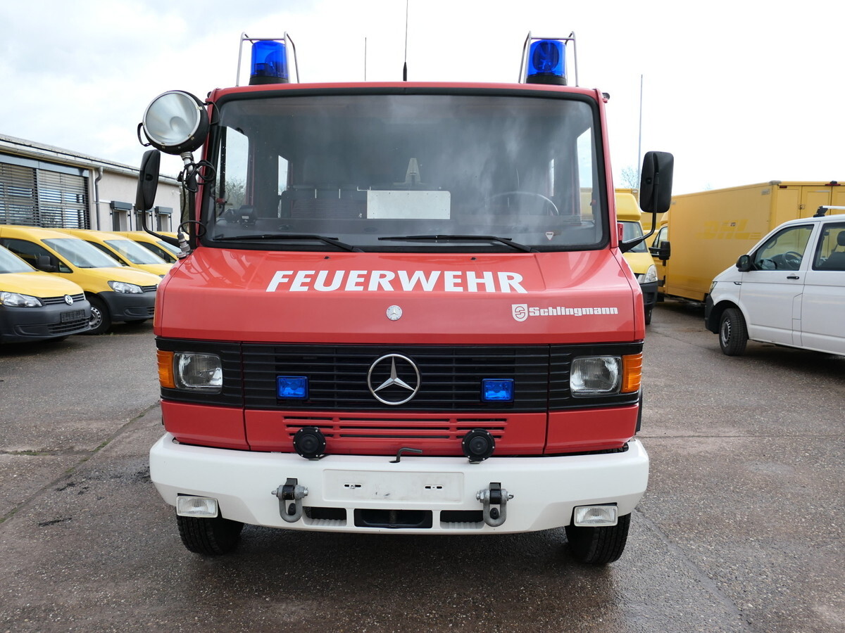 Ambulance MERCEDES-BENZ 814 D LF 8/6 DoKa AHK Löschwassertank 600L Schli: afbeelding 2