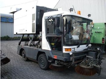 RAVO 530 Container Dump
 - Veegwagen
