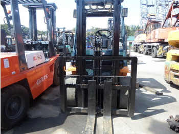 TOYOTA FD30 - diesel heftruck