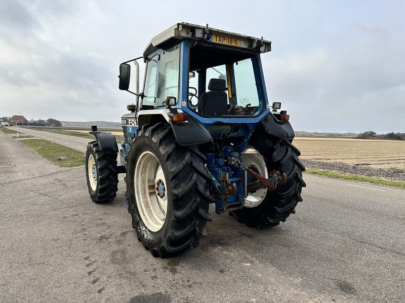 Tractor Ford 8210: afbeelding 7