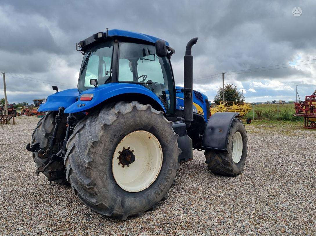 Tractor New Holland T8040: afbeelding 4