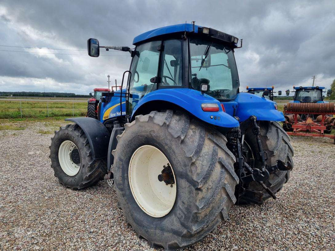 Tractor New Holland T8040: afbeelding 7