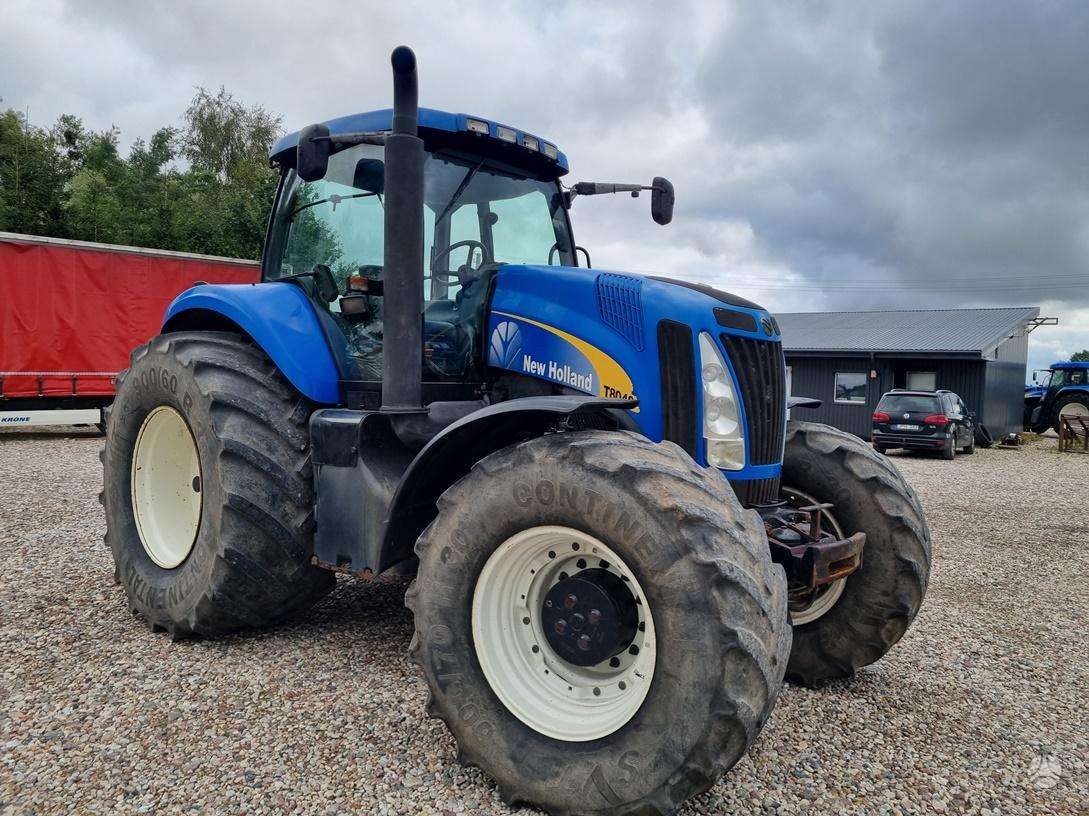 Tractor New Holland T8040: afbeelding 2