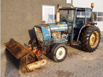 Ford 2000 - Tractor