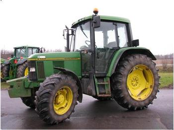 JOHN DEERE 6300 - Tractor