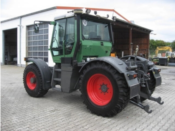 Tractor Fendt Xylon 520 de vanzare  - Tractor