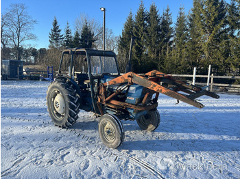  Traktor Ford Super Dexta 3000 - Tractor