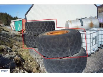 Banden en velgen voor Kiepwagen 3 Pcs used Michelin tires for dumpers: afbeelding 1