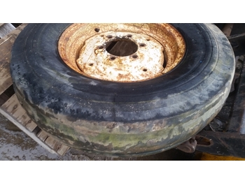 Complete wiel voor Tractor Old Stock Old Stock Wheel And Tyre Pair 7.5 - 16 1b01: afbeelding 3