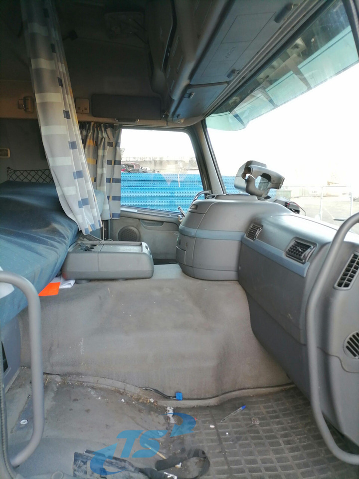 Cabine en interieur voor Vrachtwagen Volvo Volvo kabiin 85111210: afbeelding 15