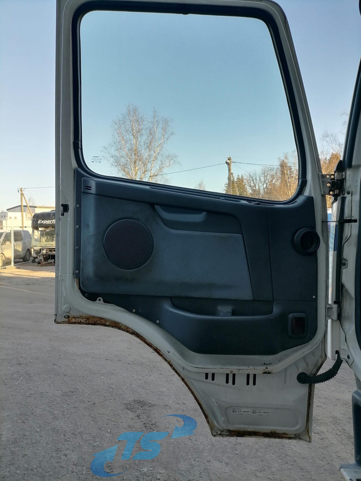 Cabine en interieur voor Vrachtwagen Volvo Volvo kabiin 85111210: afbeelding 9