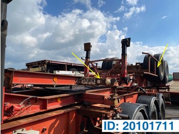 Containertransporter/ wissellaadbak oplegger Fruehauf Skelet 20 ft