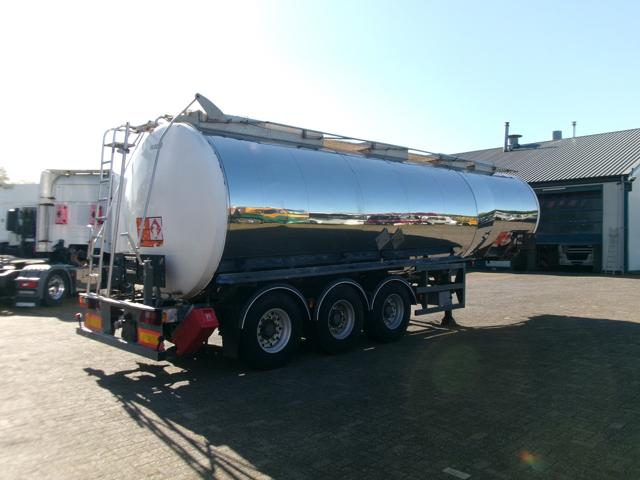 Tankoplegger voor het vervoer van chemicaliën Crane Fruehauf Chemical tank inox 37.5 m3 / 1 comp + pump: afbeelding 4