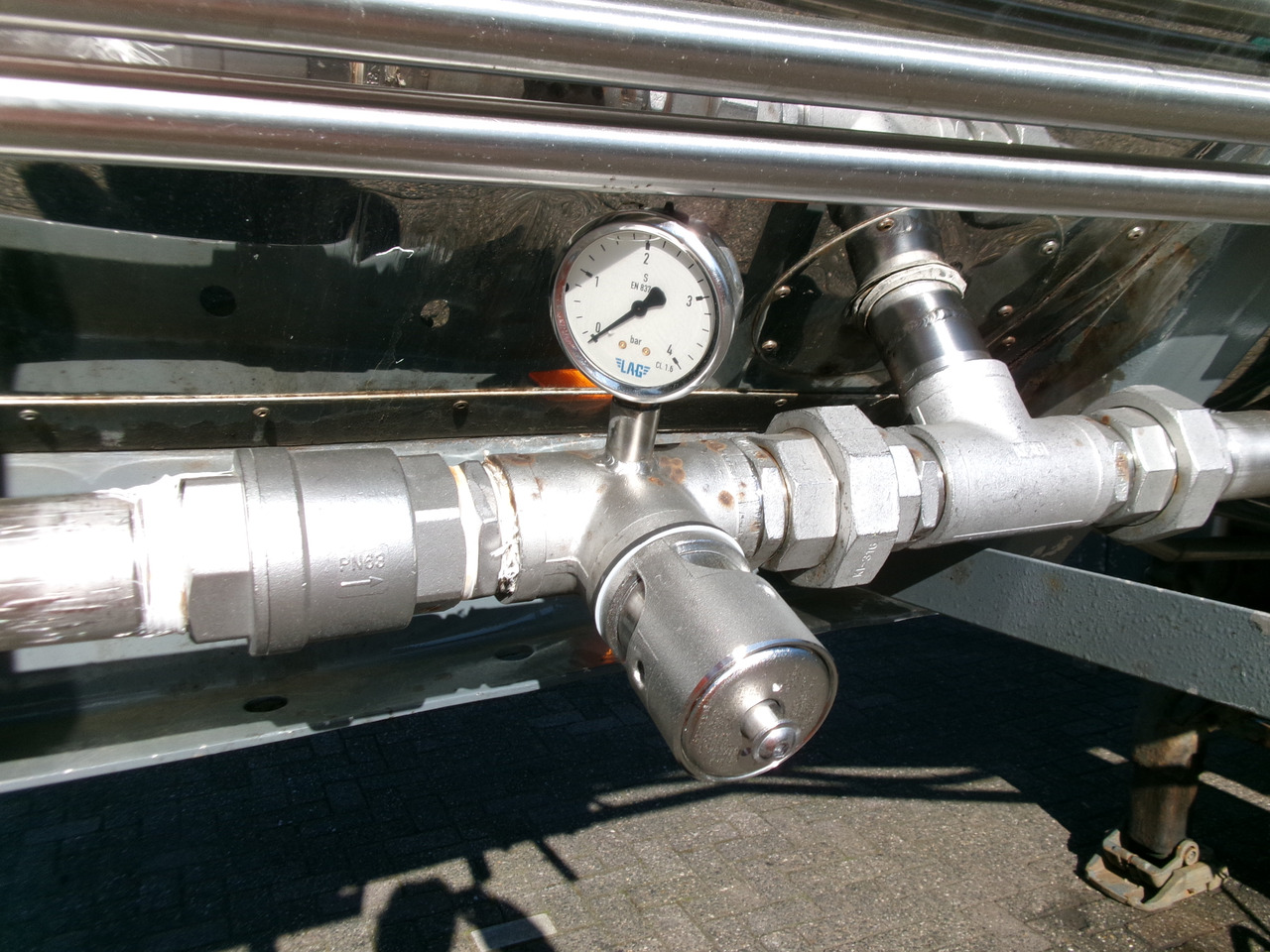 Tankoplegger voor het vervoer van chemicaliën Crane Fruehauf Chemical tank inox 37.5 m3 / 1 comp + pump: afbeelding 18