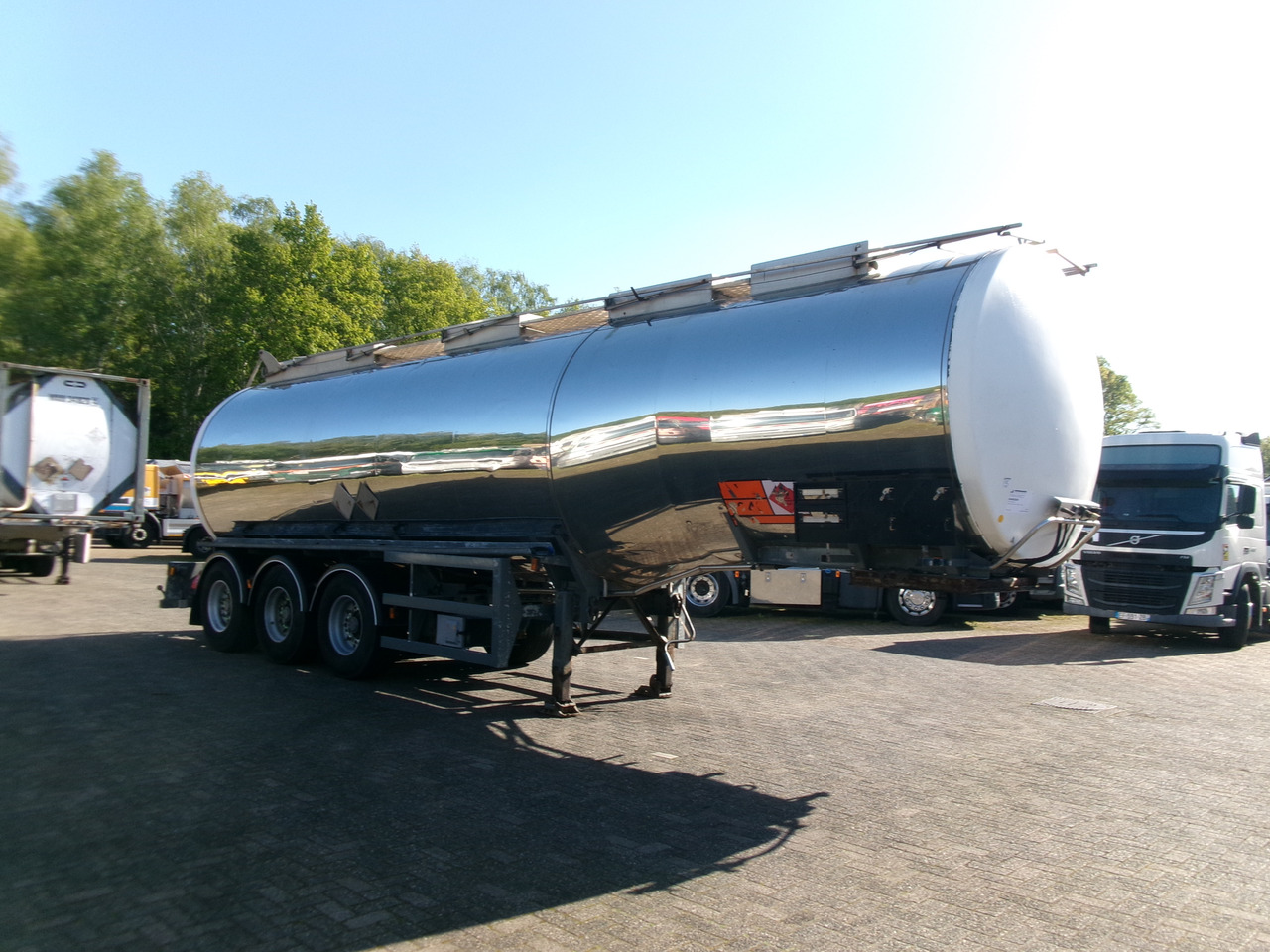 Tankoplegger voor het vervoer van chemicaliën Crane Fruehauf Chemical tank inox 37.5 m3 / 1 comp + pump: afbeelding 2