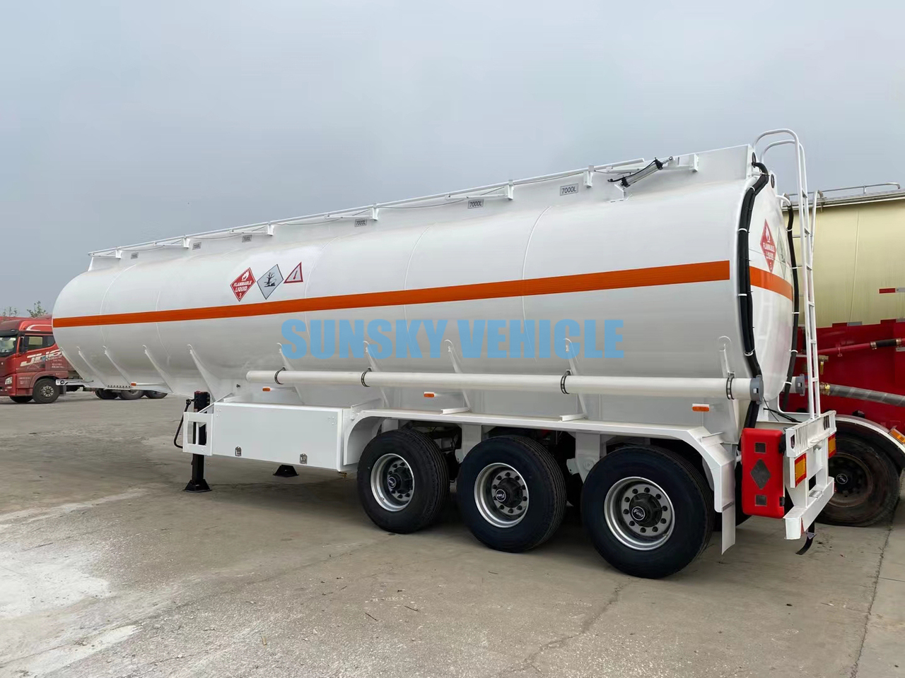 Nieuw Tankoplegger voor het vervoer van brandstoffen SUNSKY Fuel Tanker for sale: afbeelding 11