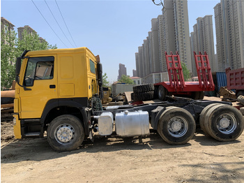 Trekker SINOTRUK Howo tractor unit