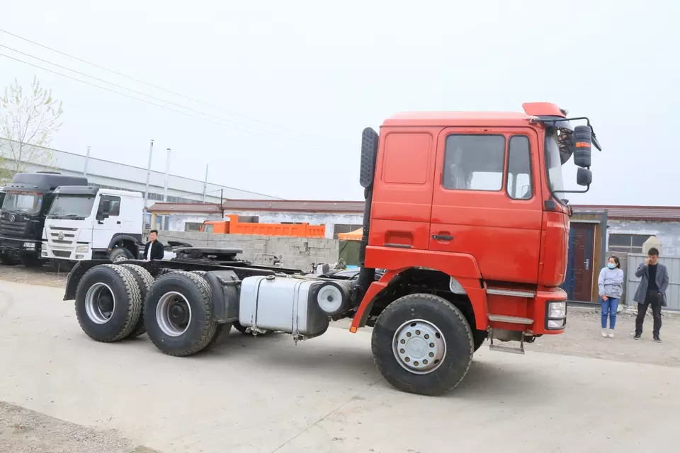 Trekker Shacman 6x4 drive 10 wheels tractor truck China used rig: afbeelding 6