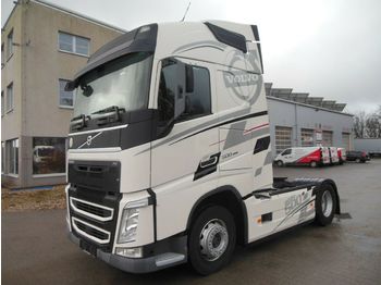 Trekker Volvo FH 13/500, GLOBE, TOP STAND