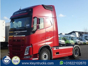Trekker Volvo FH 500 globe xl 2x tank