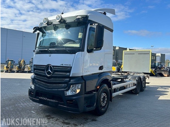 Containertransporter/ Wissellaadbak vrachtwagen MERCEDES-BENZ Actros 2548