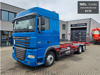 Containertransporter/ Wissellaadbak vrachtwagen DAF XF 105 460
