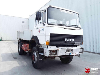 Vrachtwagen met open laadbak IVECO Magirus