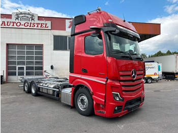 Containertransporter/ Wissellaadbak vrachtwagen MERCEDES-BENZ Actros 2553