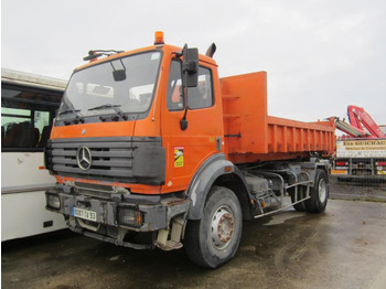 Haakarmsysteem vrachtwagen MERCEDES-BENZ SK 2024