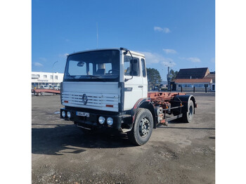 Haakarmsysteem vrachtwagen RENAULT G 230