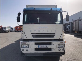 Isotherm vrachtwagen Isotermo IVECO AT440S35T/P con remolque: afbeelding 2