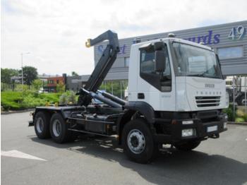 Haakarmsysteem vrachtwagen Iveco Trakker 350: afbeelding 1