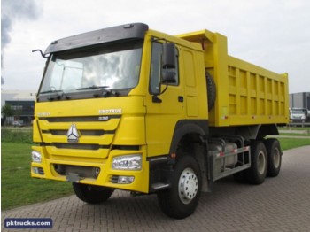 CNHTC Sinotruck Howo 336 - Kipper vrachtwagen