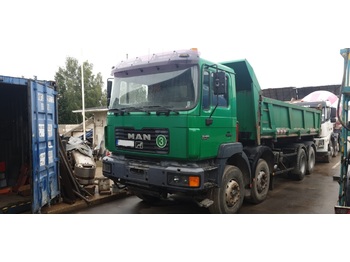 Kipper vrachtwagen MAN 32.403