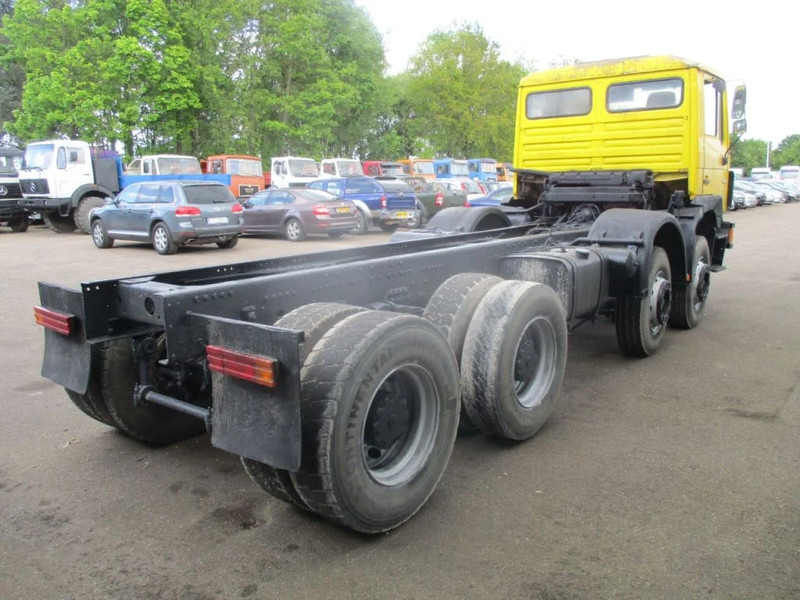 Chassis vrachtwagen MAN 35.332 , Manual , 8x4 , 6 Cylinder , Spring suspension ,: afbeelding 3