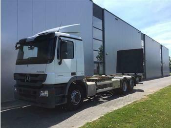 Containertransporter/ Wissellaadbak vrachtwagen Mercedes-Benz ACTROS 2532 6X2 BDF EURO 5: afbeelding 1