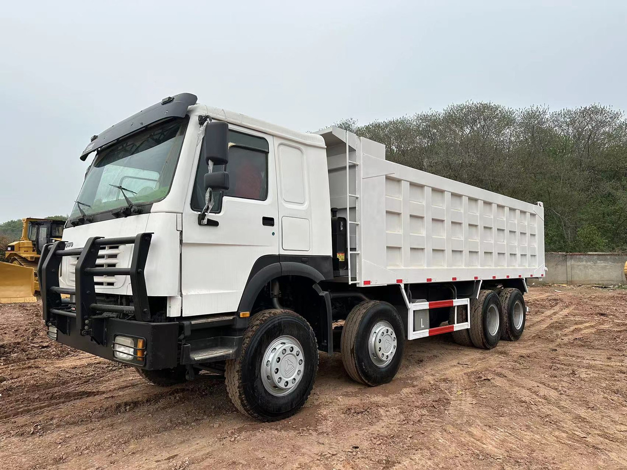 Leasing SINOTRUK HOWO 371 with Bumper SINOTRUK HOWO 371 with Bumper: afbeelding 1