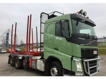 Vrachtwagen voor het vervoer van hout Volvo FH16: afbeelding 1