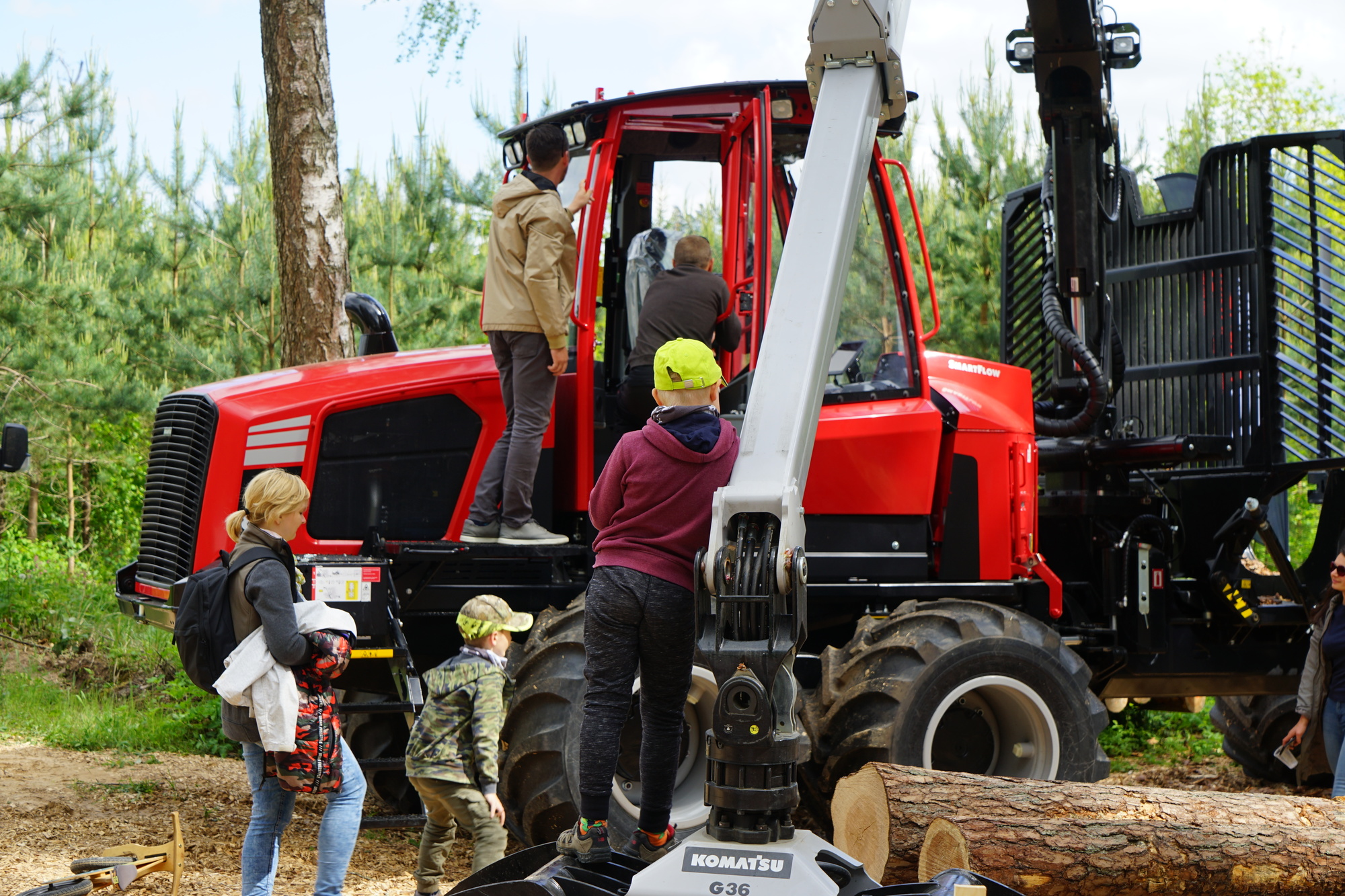 SIA "Haitek Latvia" - Voertuigen te koop undefined: afbeelding 33