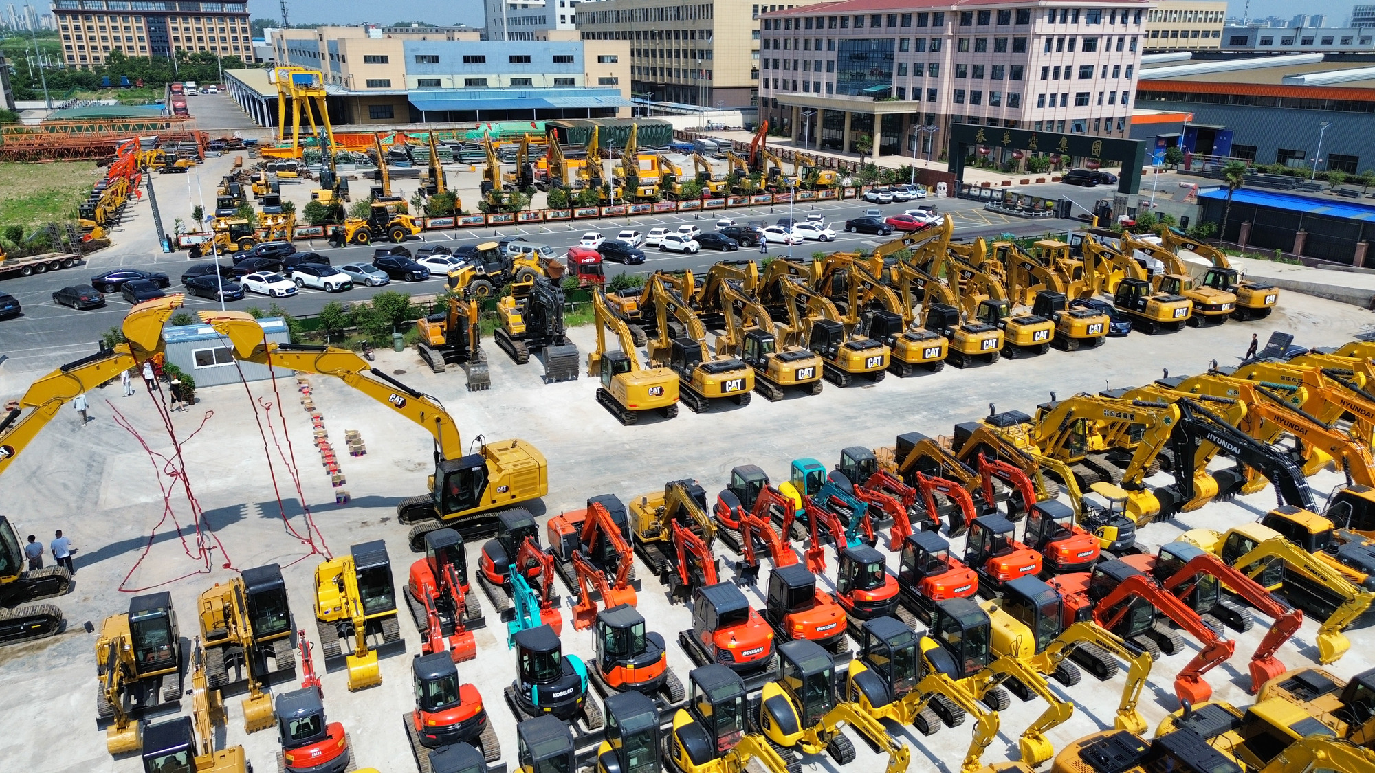 Toaks International Trading Company - Bouwmachines CATERPILLAR D8 - airconditioner undefined: afbeelding 2