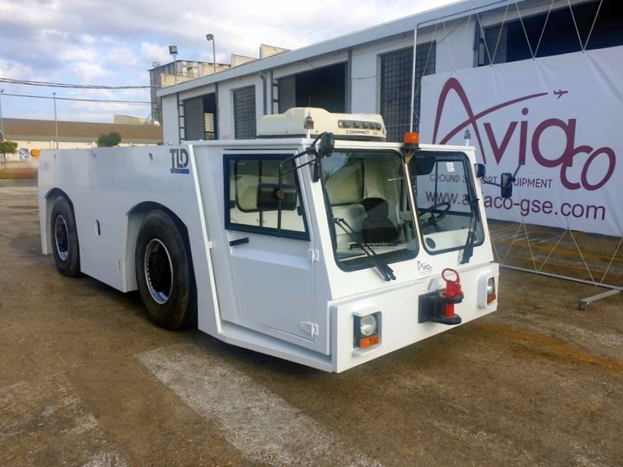 AVIACO GSE - Ground support equipment MERCEDES-BENZ - verhuur mogelijkheden, diesel undefined: afbeelding 10